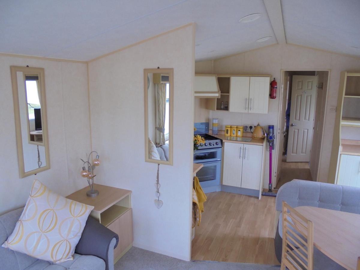 Coral Beach : The Richmond:- 6 Berth, Blow Heated Инголдмелс Экстерьер фото
