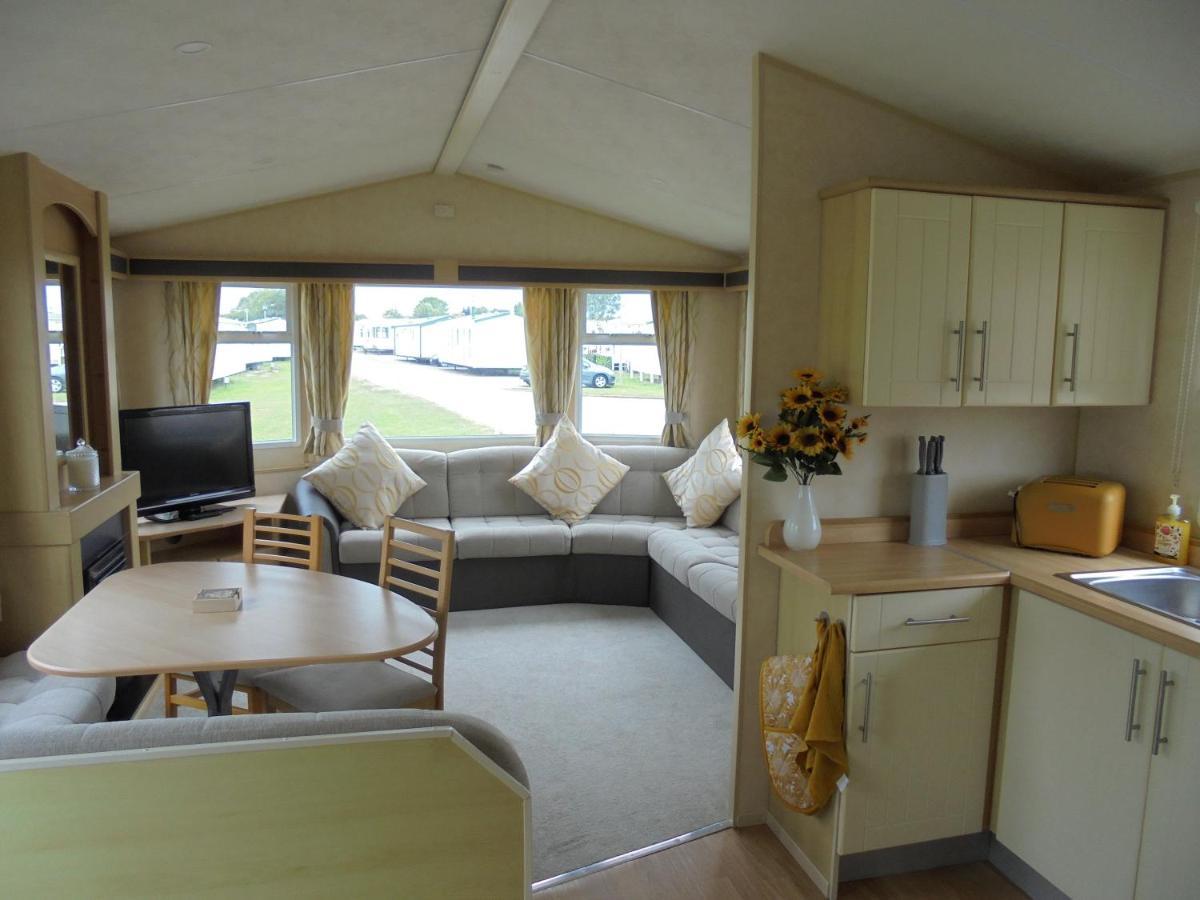 Coral Beach : The Richmond:- 6 Berth, Blow Heated Инголдмелс Экстерьер фото